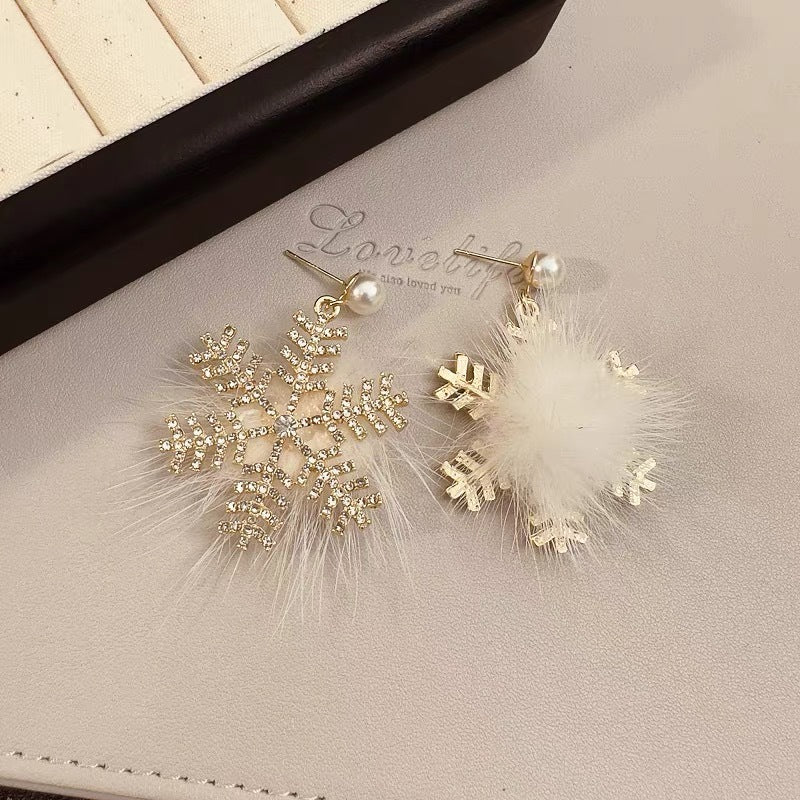 Christmas Snowflake Earrings Women's Full Diamond Pearl Plush Earrings Digitalshoper